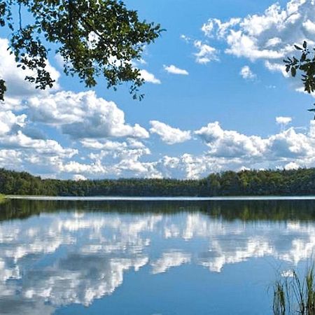 Holiday Home Close To The Lake Shore, Dabrowica Dabrowica  المظهر الخارجي الصورة